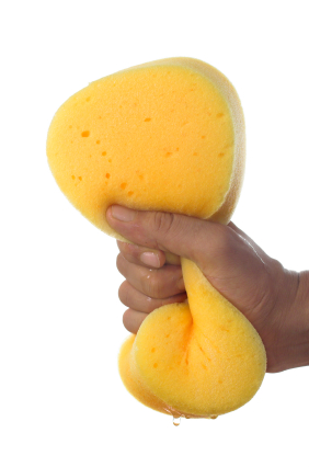 squeezing-sponge